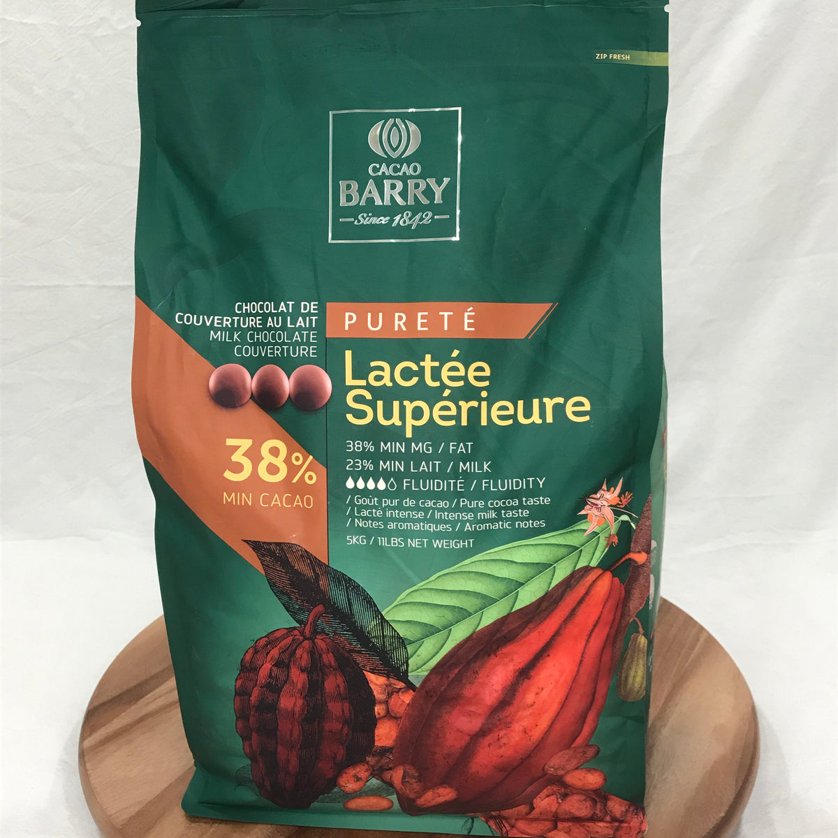 Cacao Barry Lactee Superieure 38% Milk Chocolate Couverture (11 lb)
