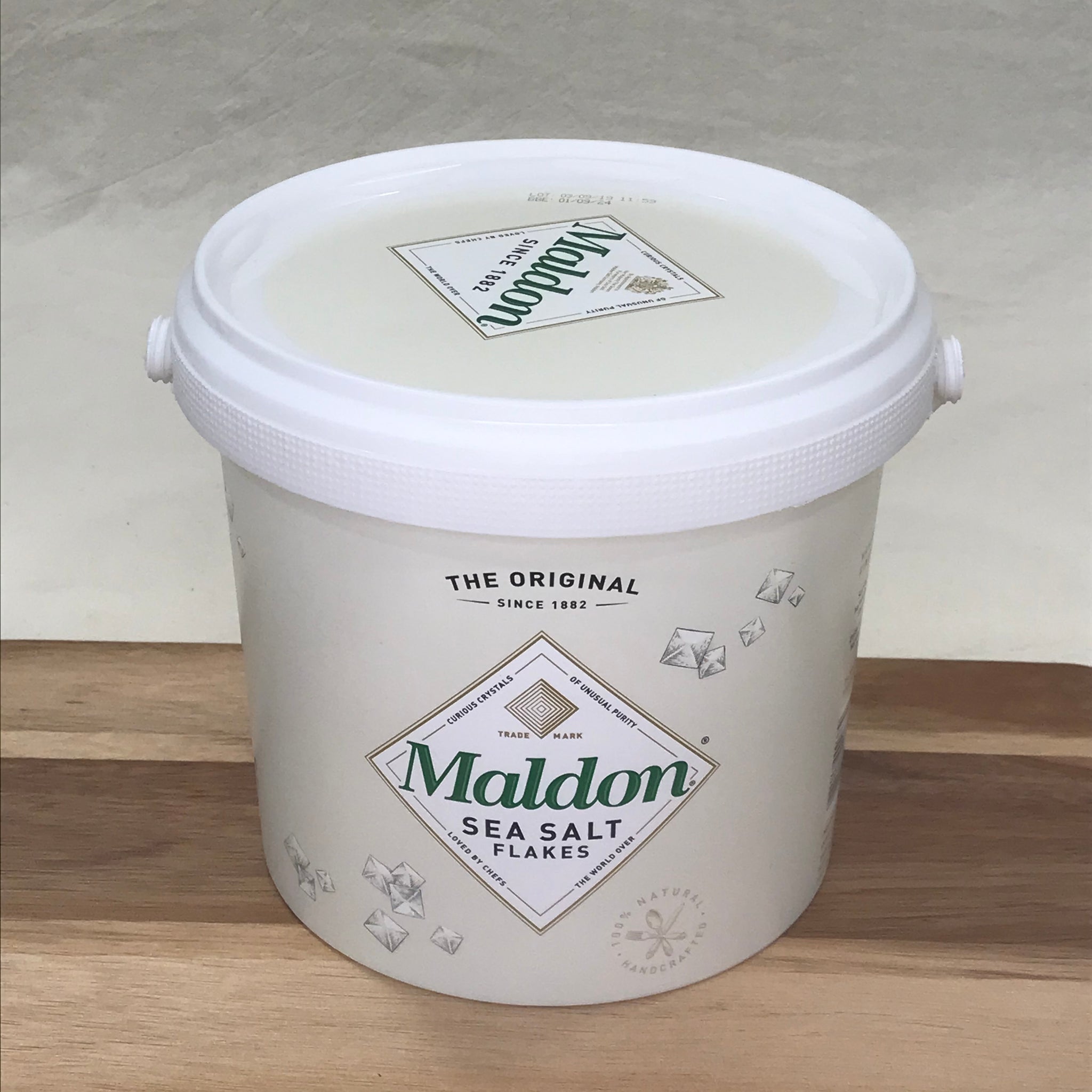 Maldon Sea Salt Flakes, Tub (3.1 lb) – DiGiacomo Brothers Specialty Food  Company