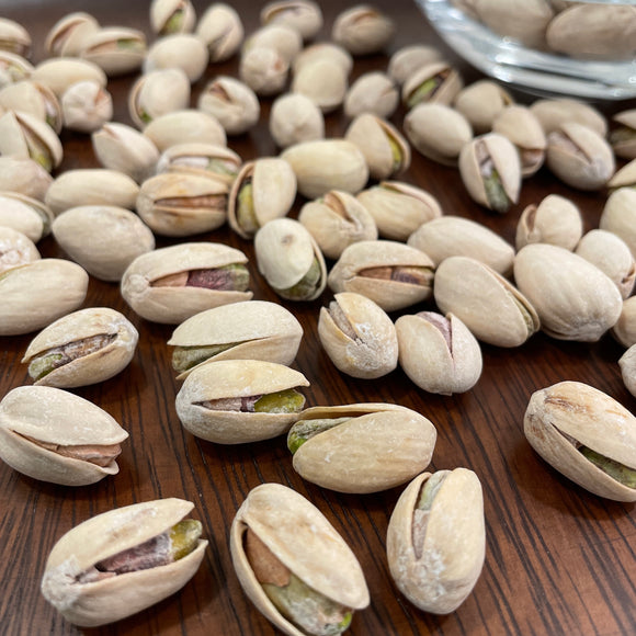 Roasted Salted Pistachios w/ Shells (1 lb)